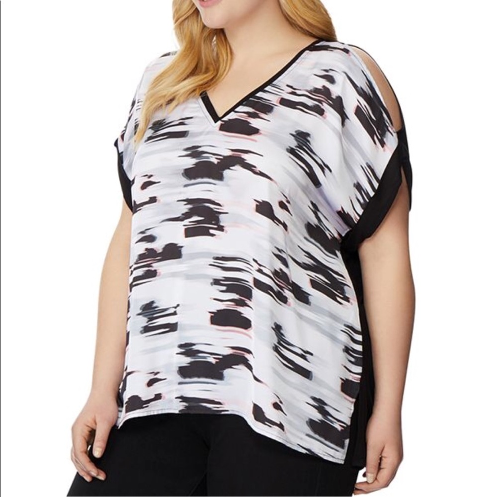 NWT Rebel Wilson Cold Shoulder Top